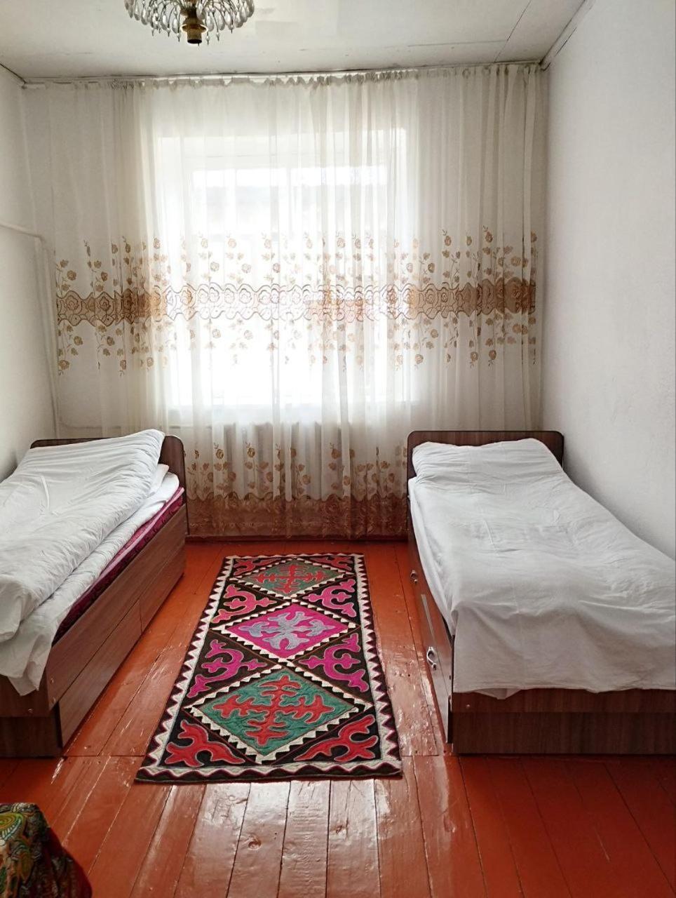 Guest House Bereke In Kyzart Village Bagysh Buitenkant foto