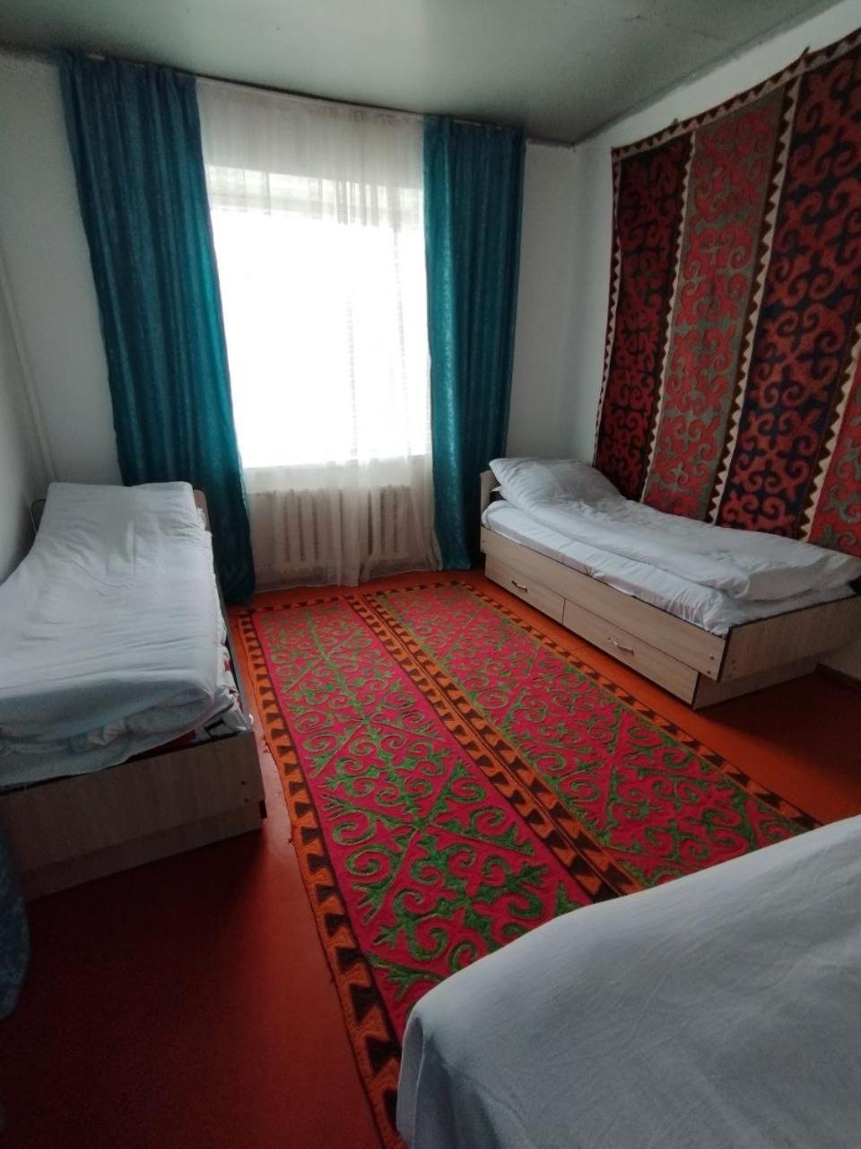 Guest House Bereke In Kyzart Village Bagysh Buitenkant foto